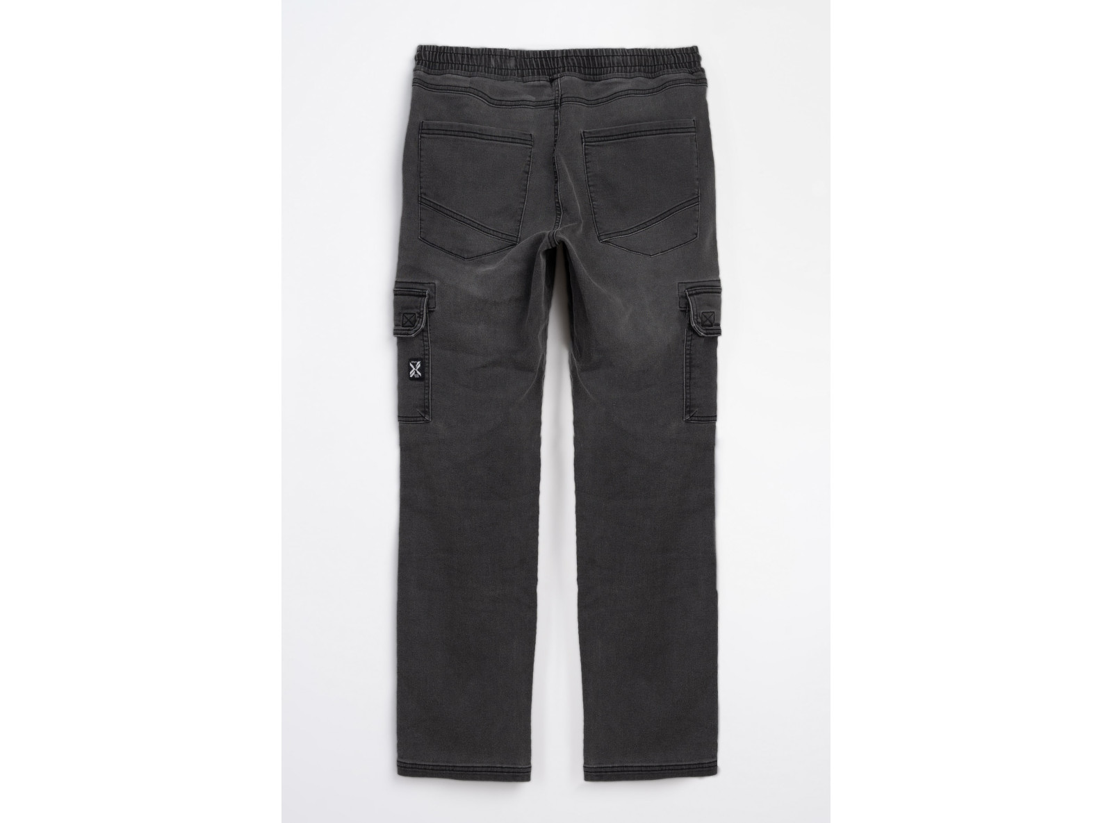 Czarne spodnie jeansowe typu cargo z efektem przetarcia