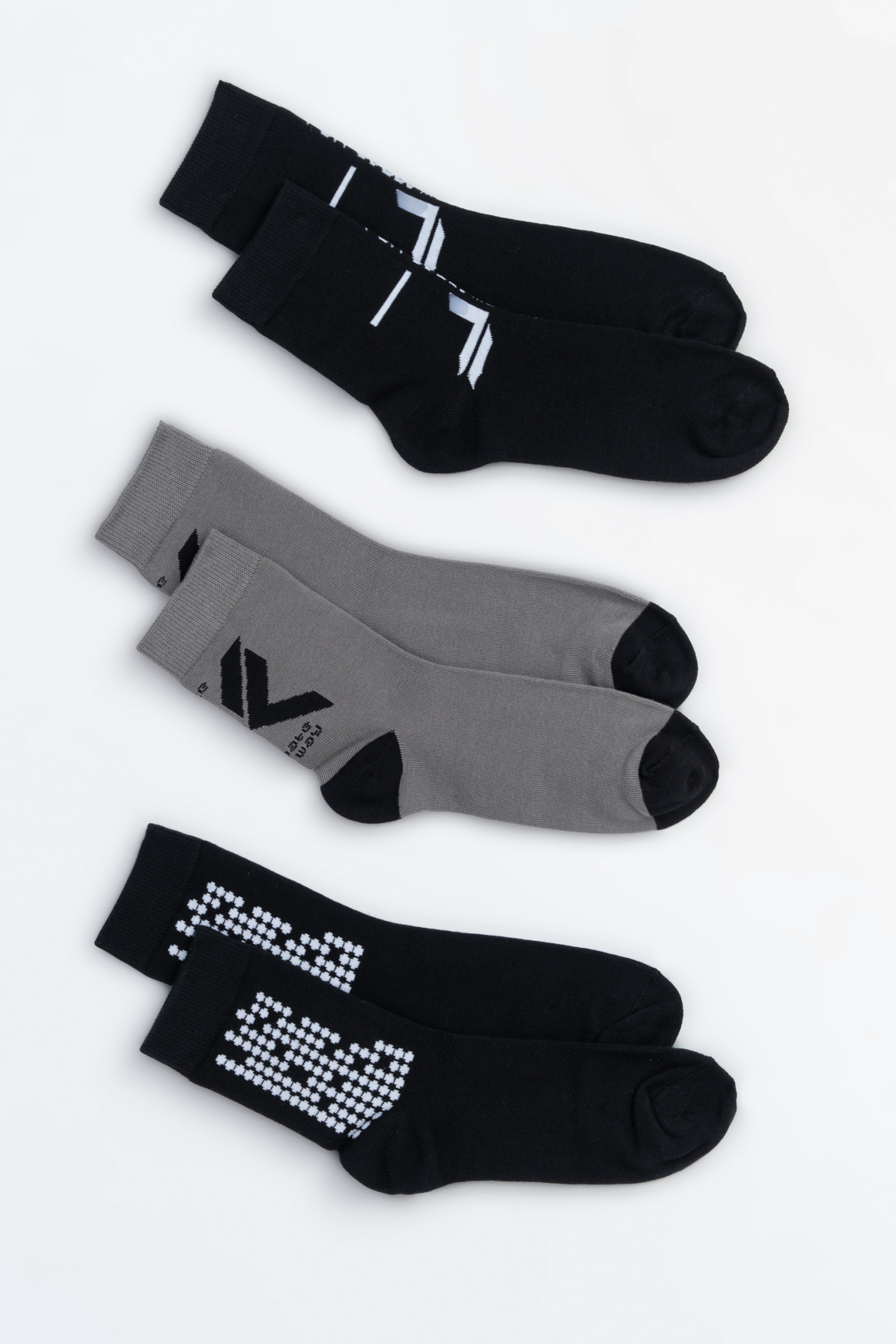 Czarno-szary zestaw skarpet z autorskimi grafikami 3-PAK