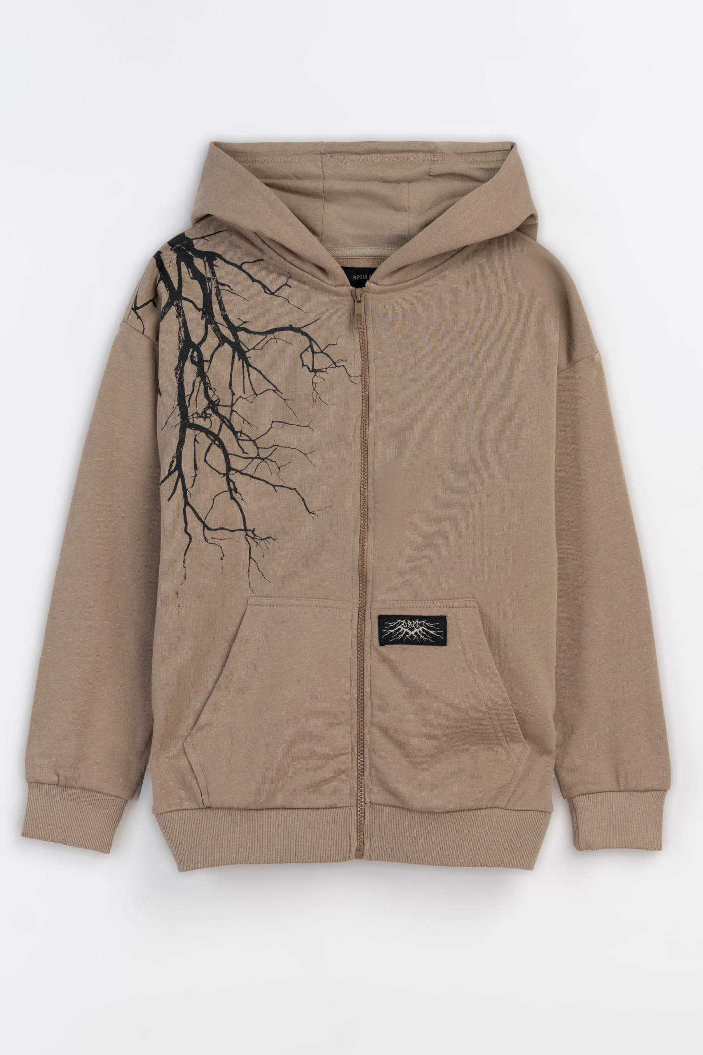 Beżowa bluza z kapturem z kontrastową grafiką z przodu