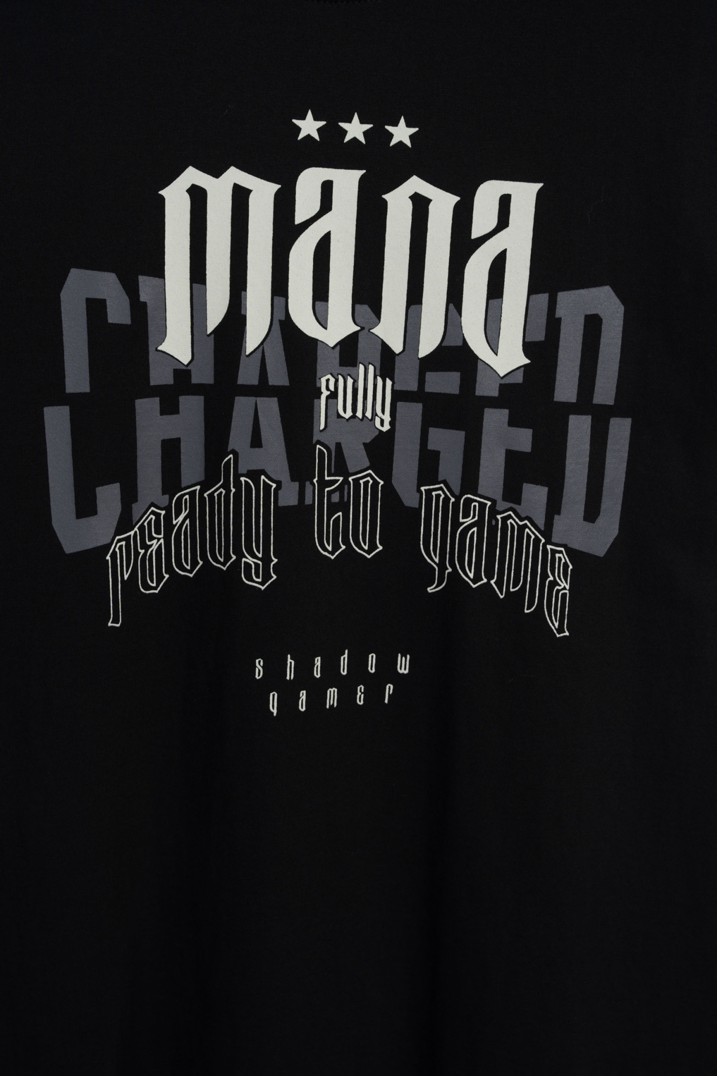 Czarny t-shirt z autorską grafika z przodu