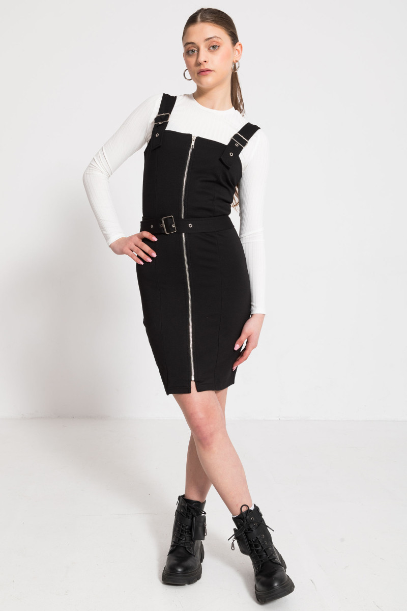 Elegancka czarna sukienka SLIM na szerokich ramiączkach z ozdobnym zamkiem, czarny