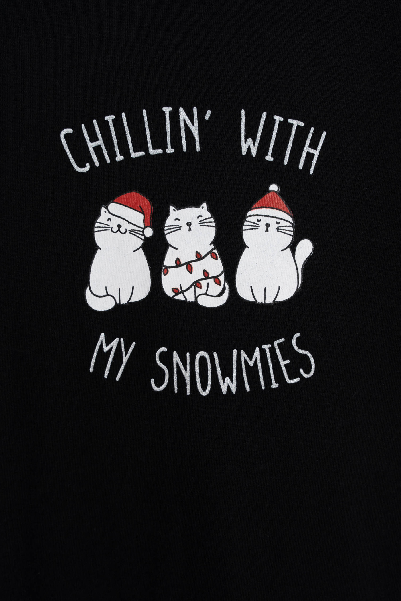 Czarny t-shirt z autorską grafiką z motywem świątecznym z przodu