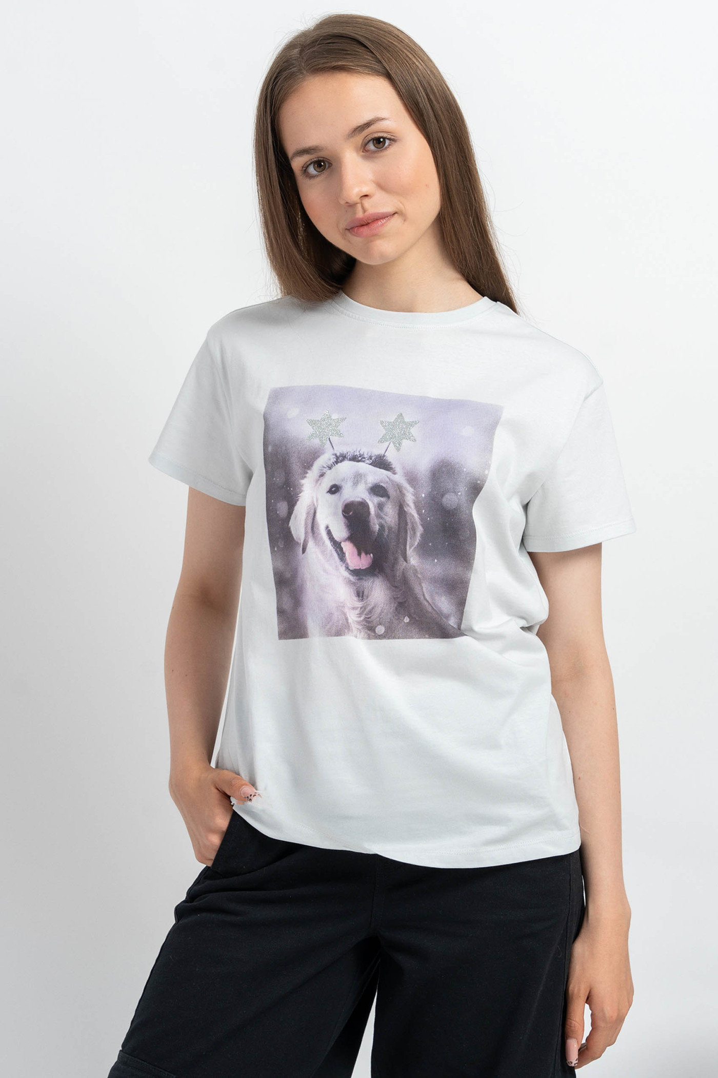 Szary t-shirt z autorską grafiką z motywem świątecznym z przodu