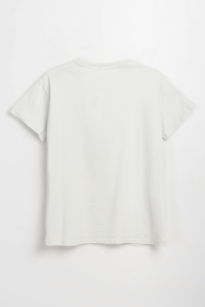 Szary t-shirt z autorską grafiką z motywem świątecznym z przodu