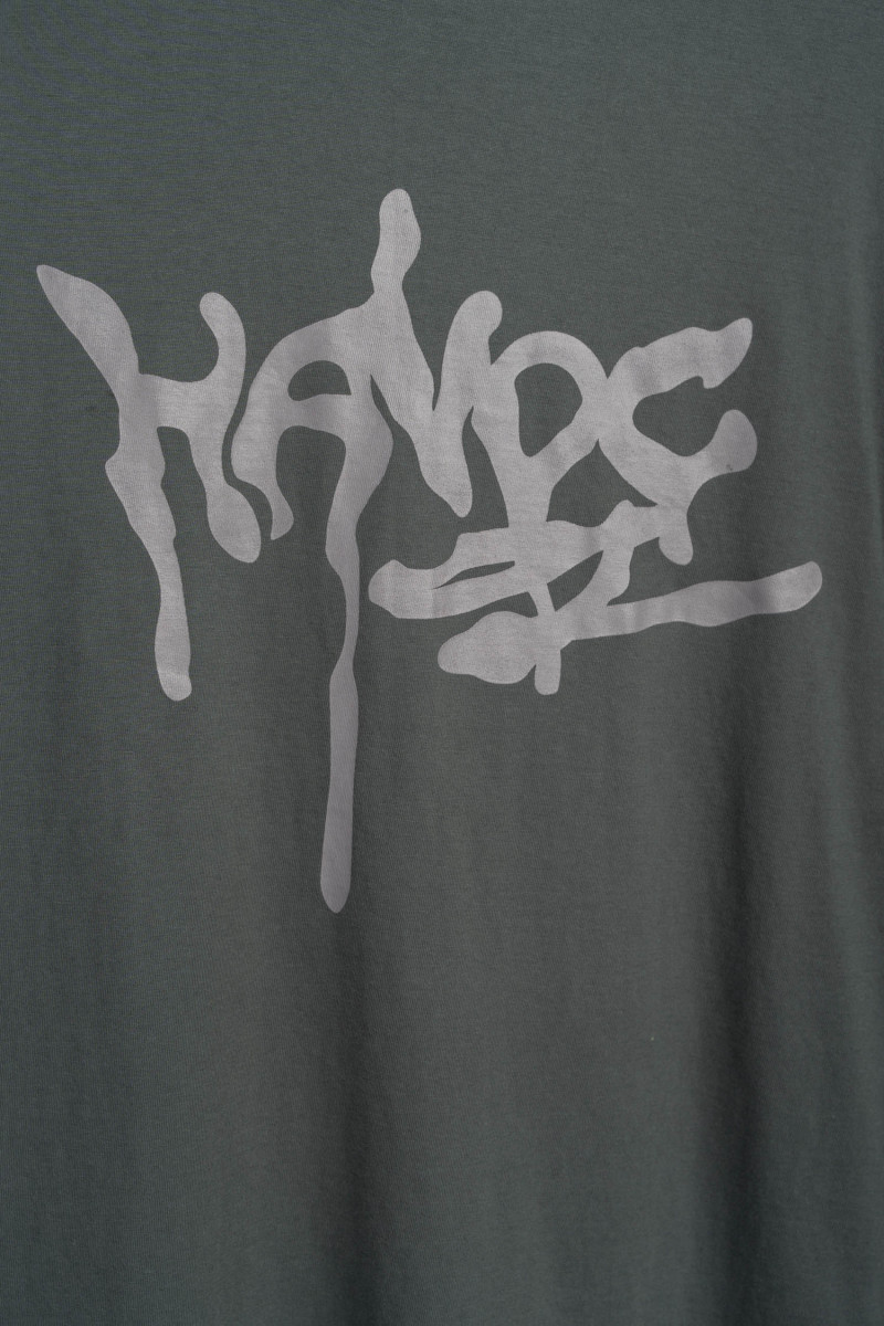 Khaki t-shirt z autorską grafika z przodu