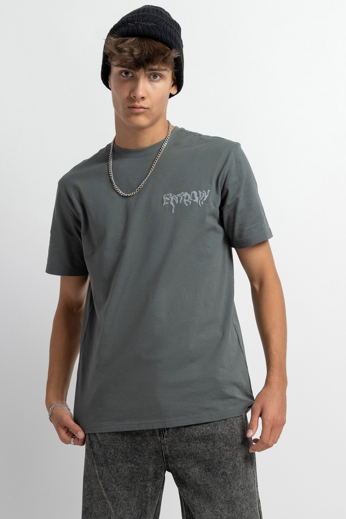 Khaki t-shirt z autorską grafika z tyłu