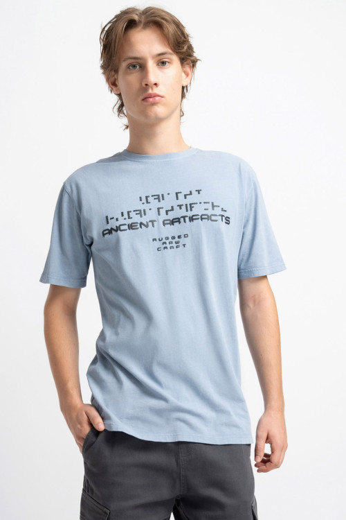 Niebieski t-shirt z efektem Acid Wash z nadrukiem z przodu