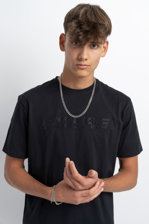Czarny t-shirt z napisem z błyszczących dżetów