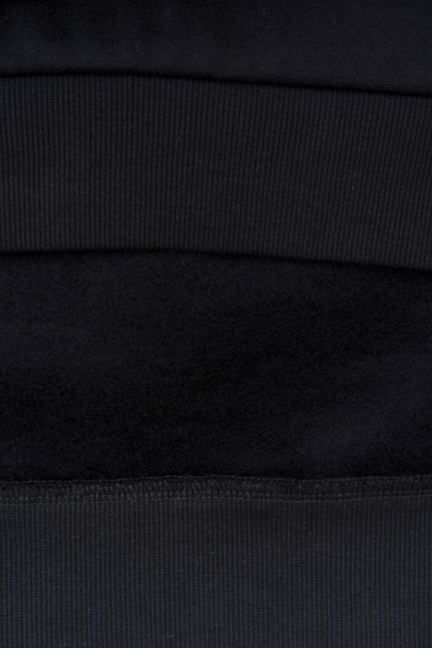 Czarna bluza z kapturem z autorską grafiką z przodu