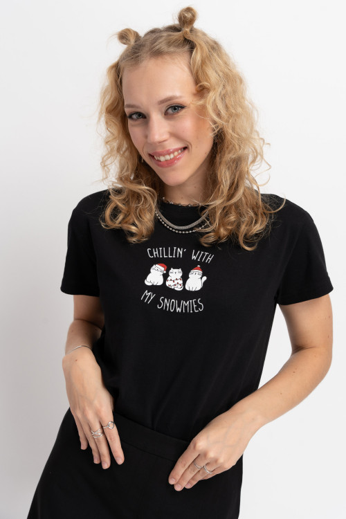 Czarny t-shirt z autorską grafiką z motywem świątecznym z przodu