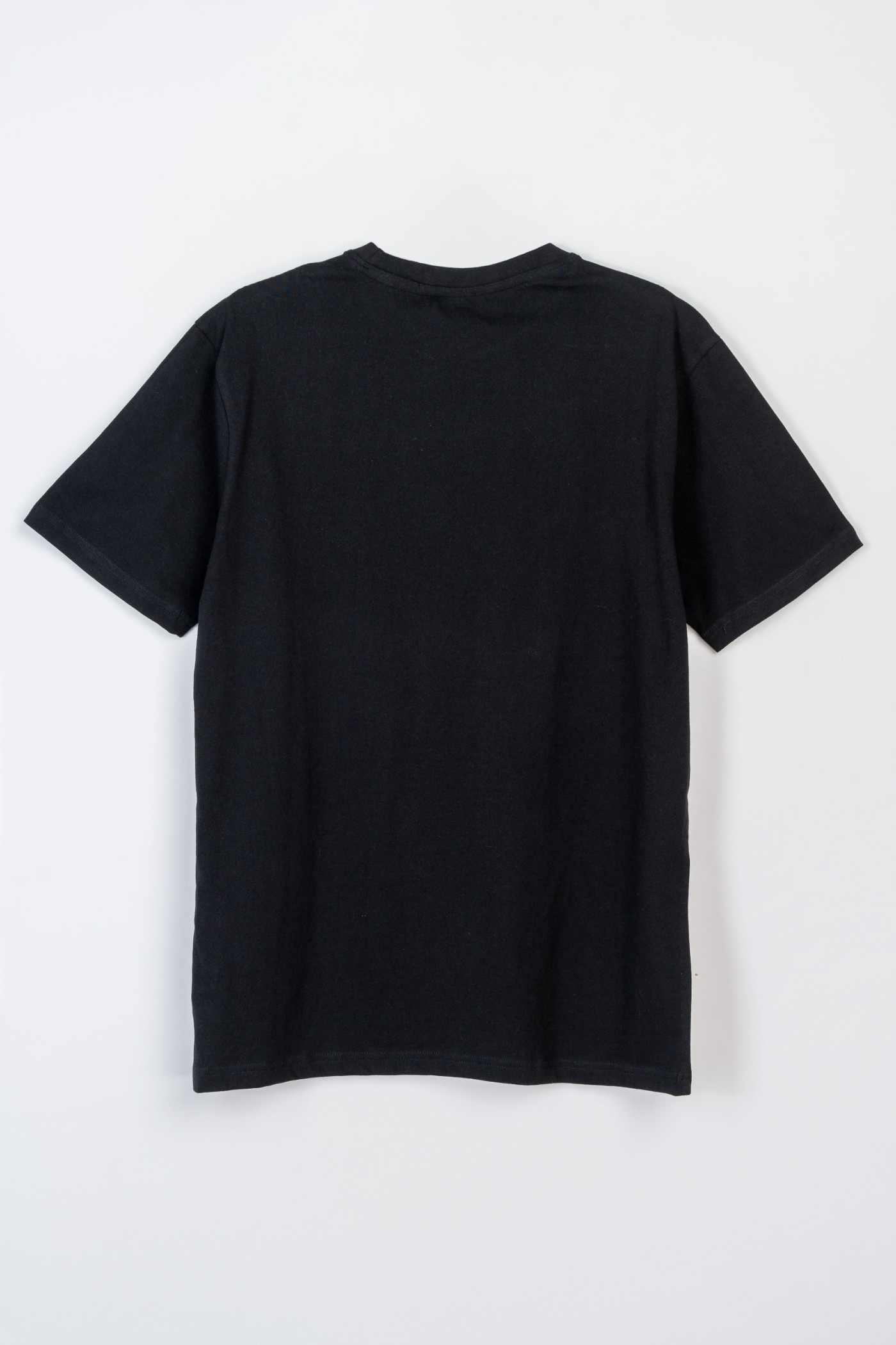 Czarny t-shirt z nadrukiem z przodu