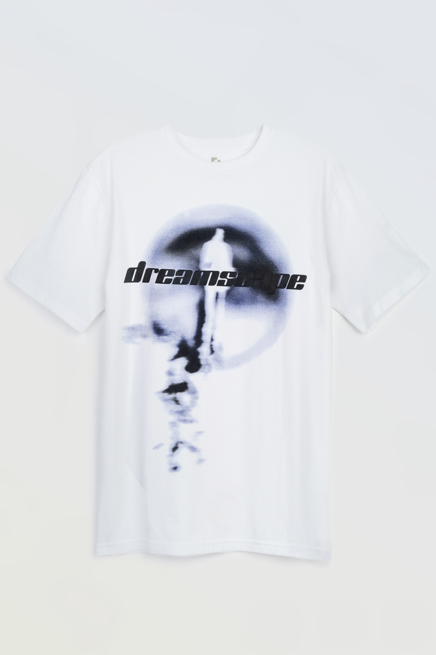 Biały t-shirt z autorską grafiką z przodu