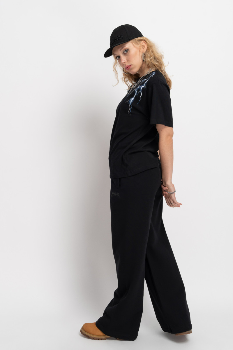 Czarne spodnie dresowe WIDE LEG z minimalistyczną aplikacją