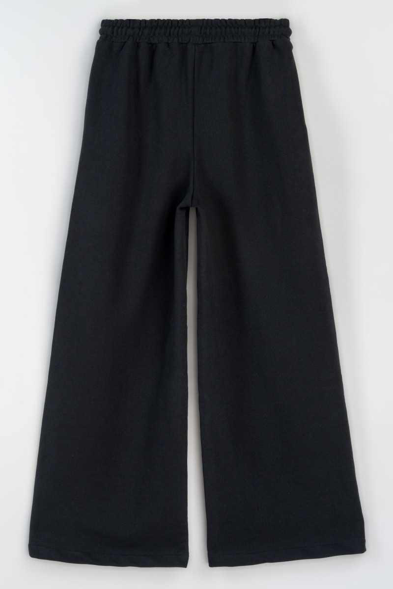 Czarne spodnie dresowe WIDE LEG z minimalistyczną aplikacją