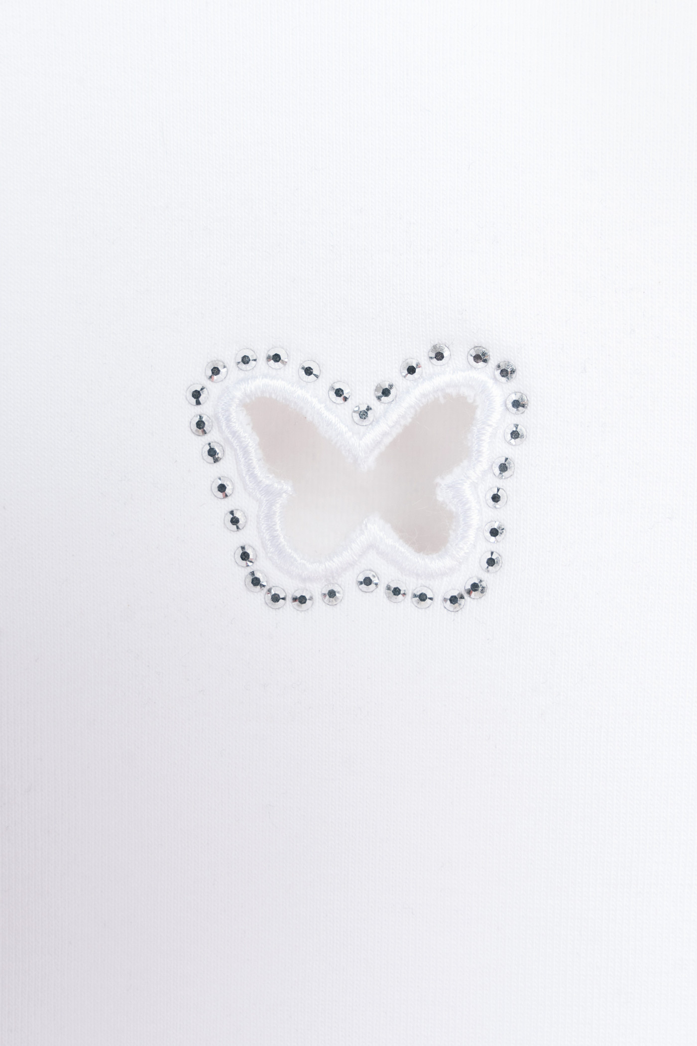 Biała bluzka SLIM z ozdobną aplikacją z przodu