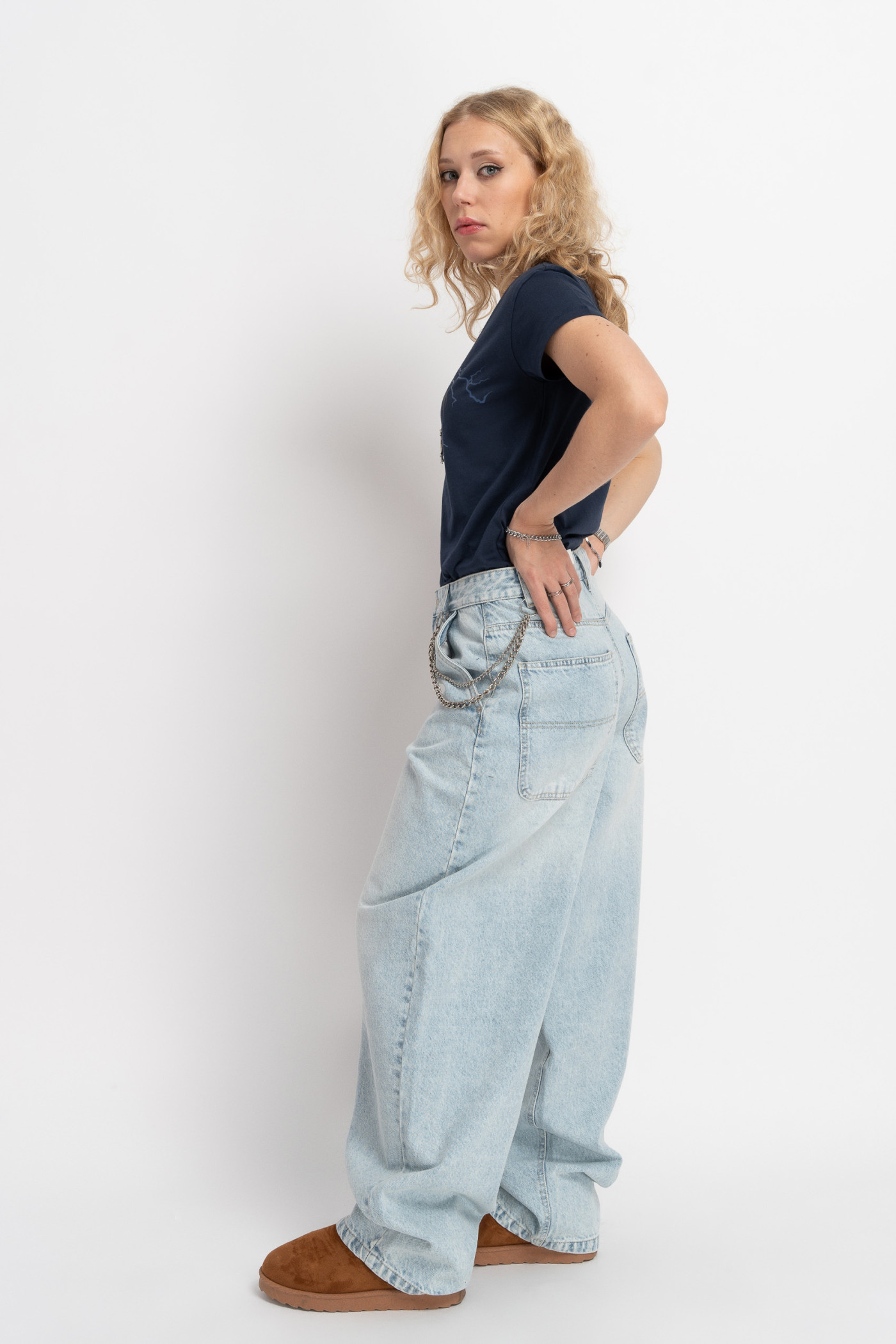 Niebieskie jeansy BAGGY z efektem sprania