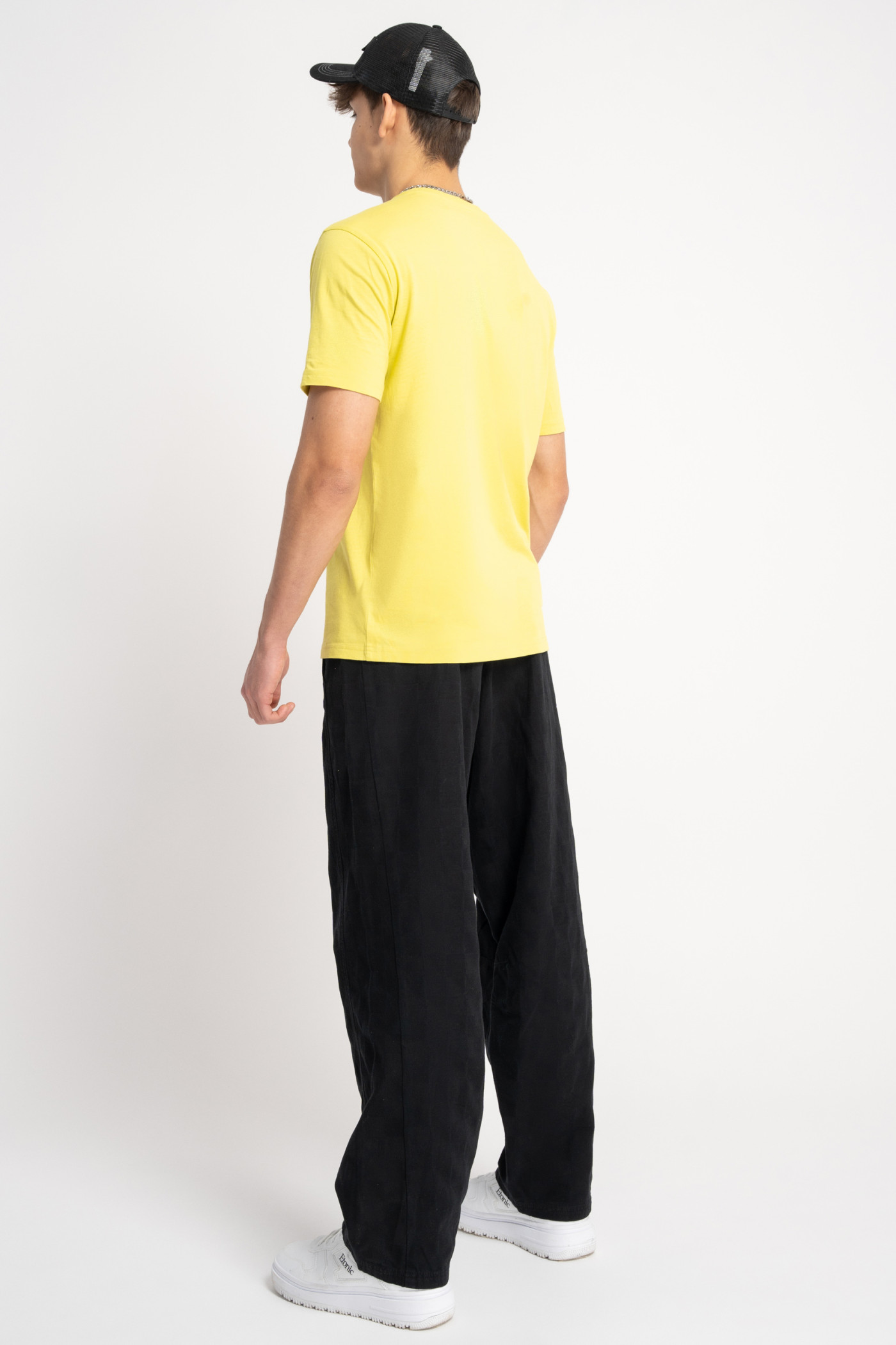 Limonkowy t-shirt z autorską grafiką z przodu Limonkowy t-shirt z autorską grafiką z przodu