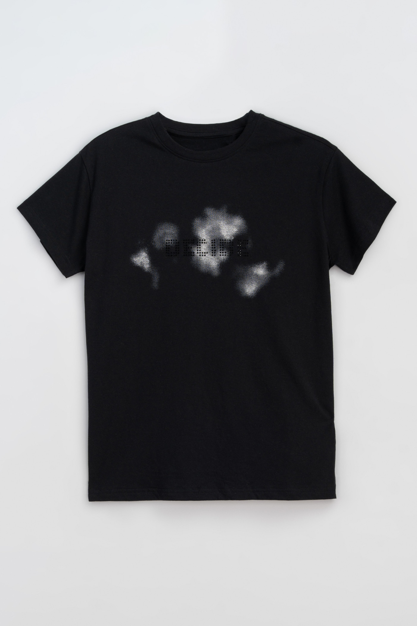 Czarny t-shirt z autorską grafika z przodu