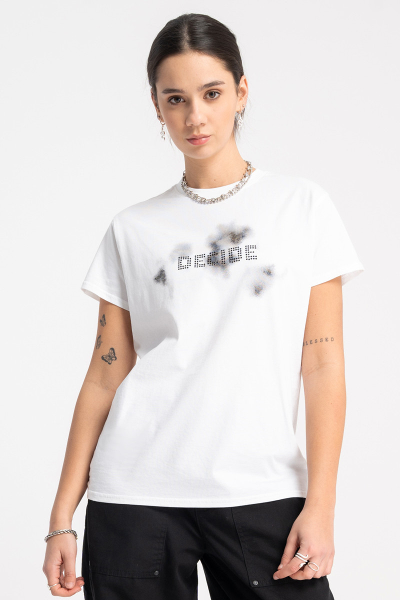 Biały t-shirt z autorską grafika z przodu