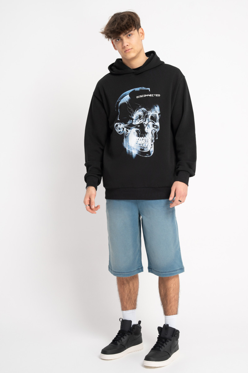 Czarna bluza REGULAR z kapturem z autorską grafiką z przodu