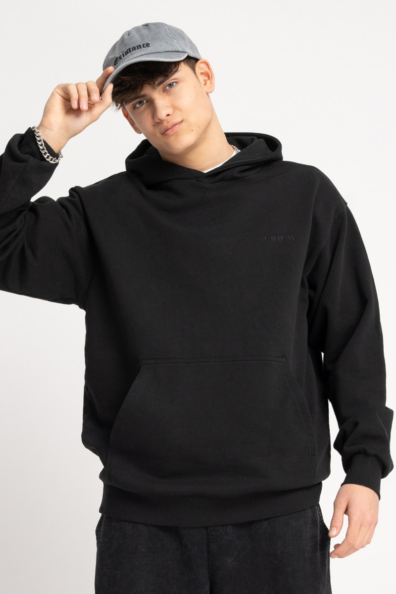 Czarna bluza REGULAR z kapturem z autorską grafiką z tyłu