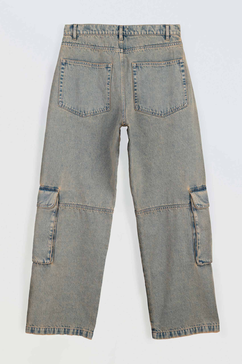Niebieskie spodnie jeansowe z przestrzennymi kieszeniami model CARPENTER