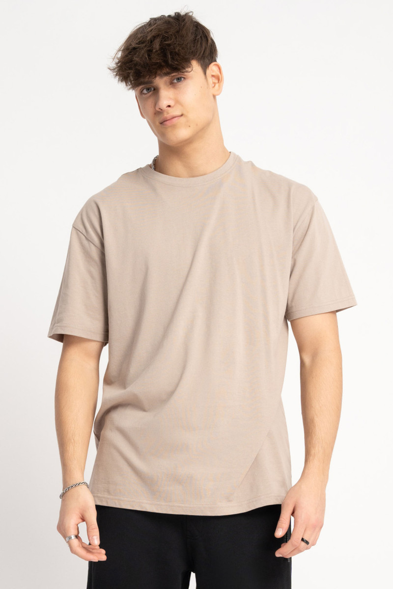 Beżowy t-shirt z autorską grafiką z tyłu Beżowy t-shirt z autorską grafiką z tyłu