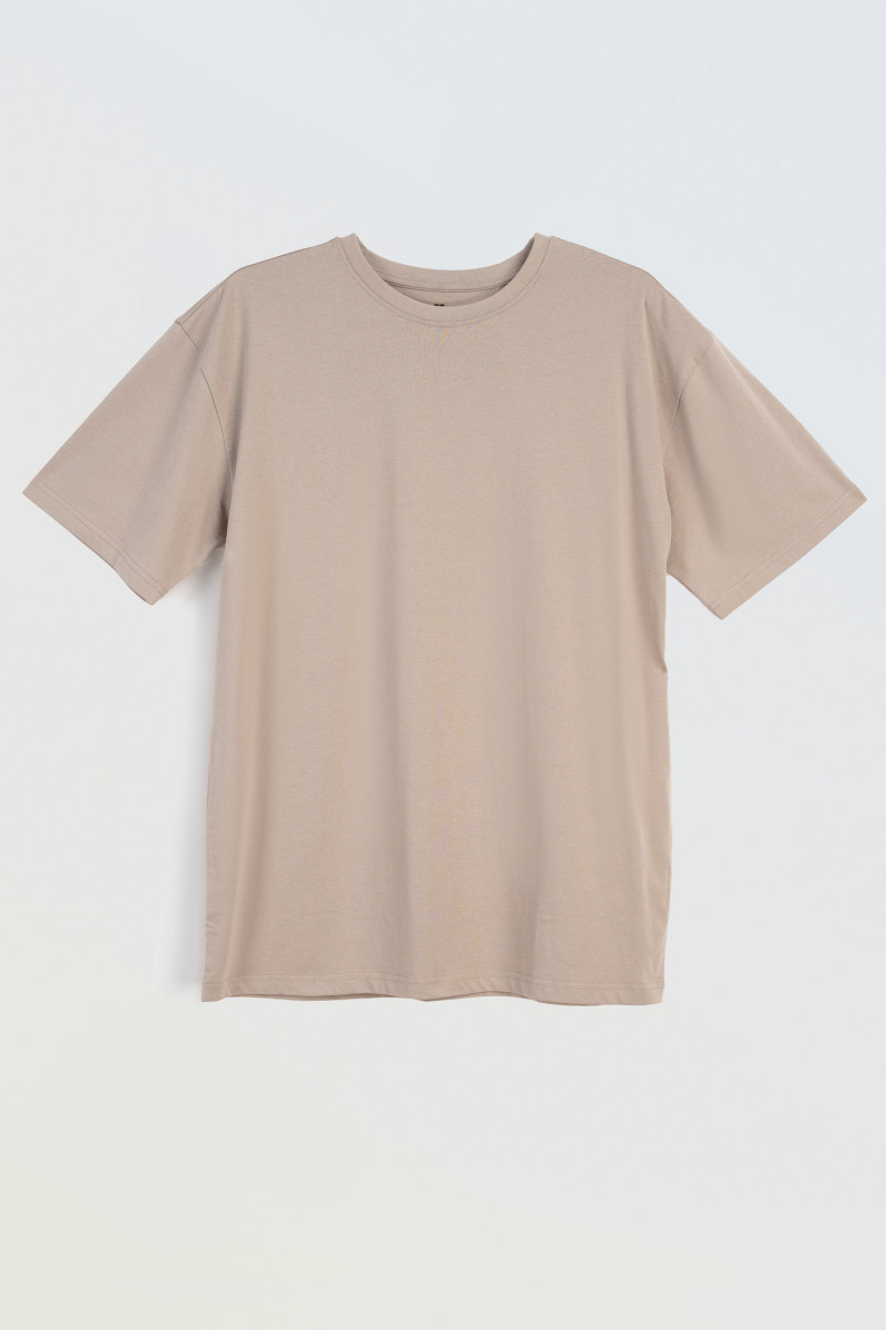 Beżowy t-shirt z autorską grafiką z tyłu Beżowy t-shirt z autorską grafiką z tyłu