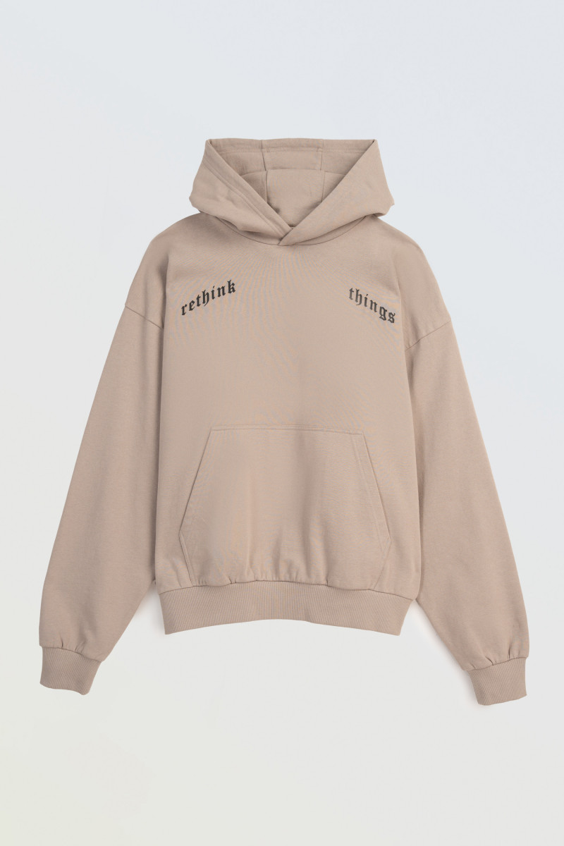 Beżowa bluza z kapturem z autorską grafiką z tyłu