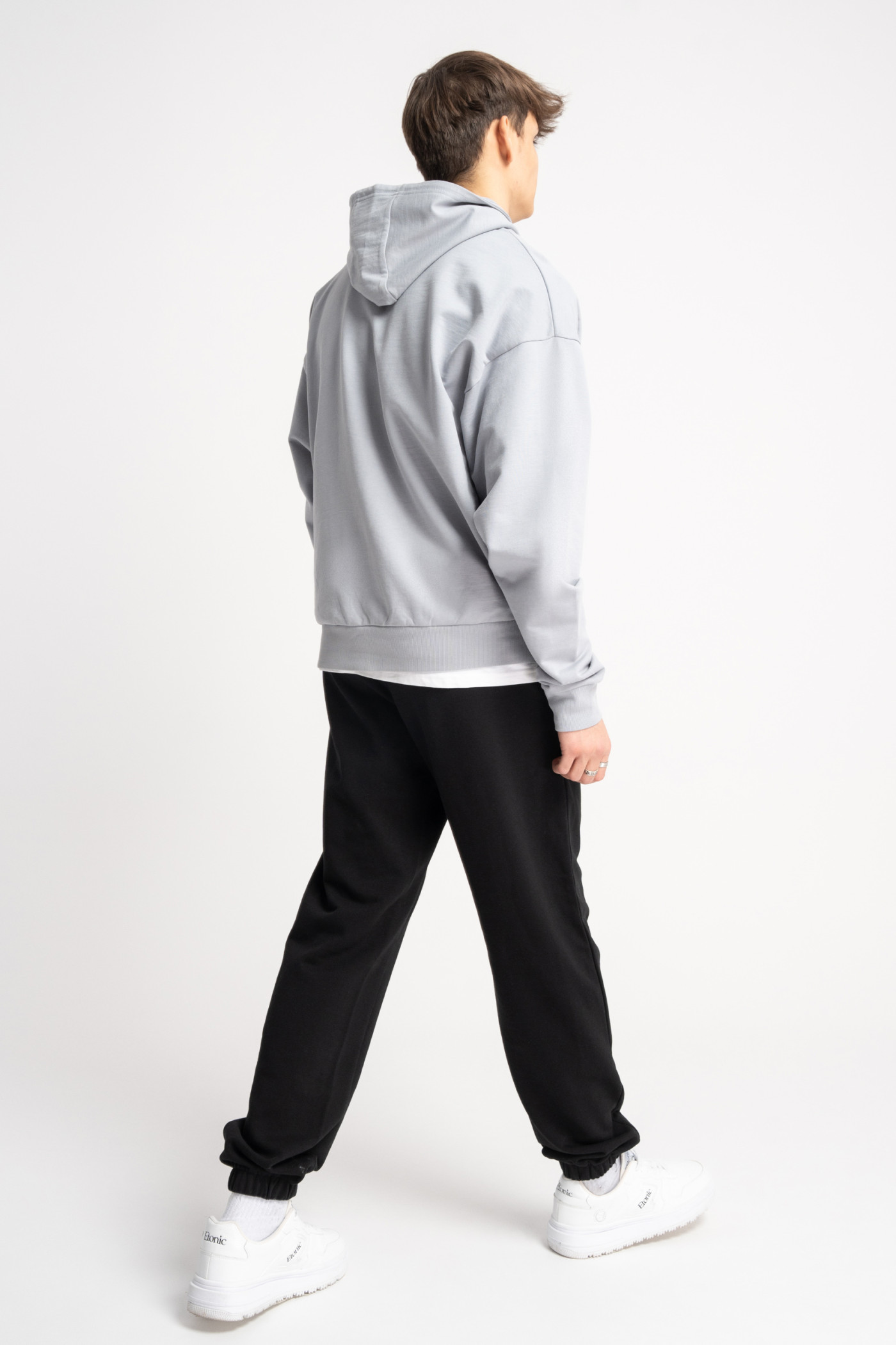 Jasnoniebieska bluza z kapturem BOXY z minimalistycznym nadrukiem