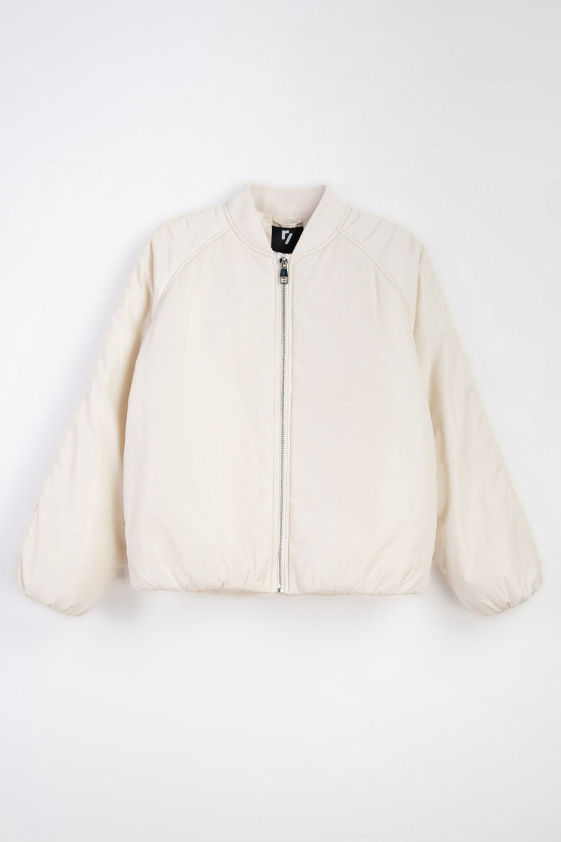 Kremowa  kurtka typu bomberka lekko ocieplana