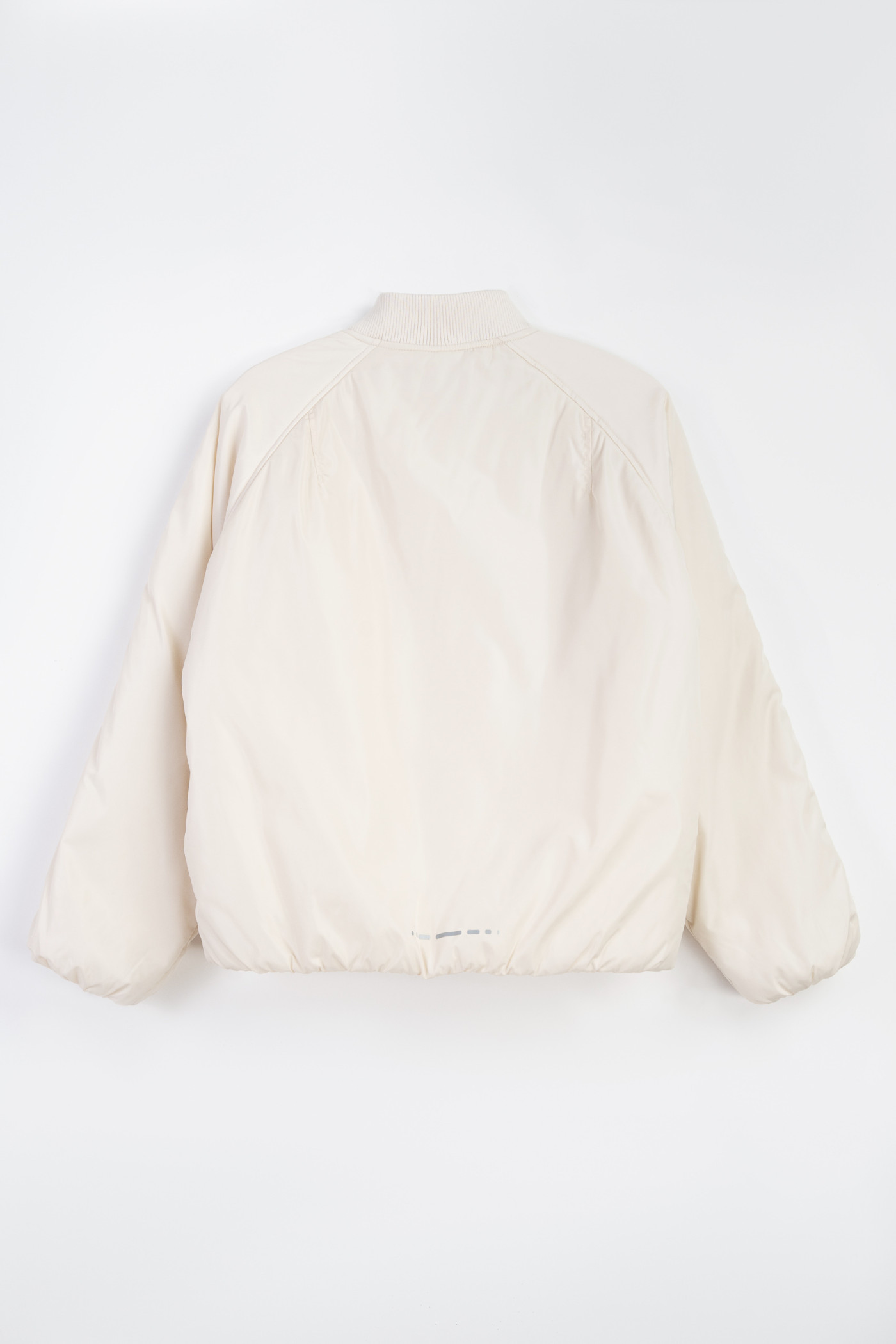 Kremowa  kurtka typu bomberka lekko ocieplana