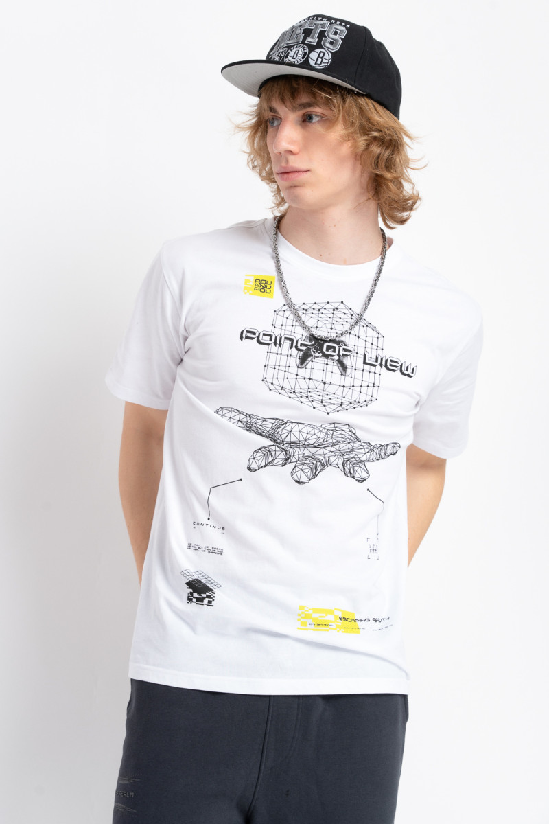 Biały t-shirt z autorską grafiką z przodu Biały t-shirt z autorską grafiką z przodu