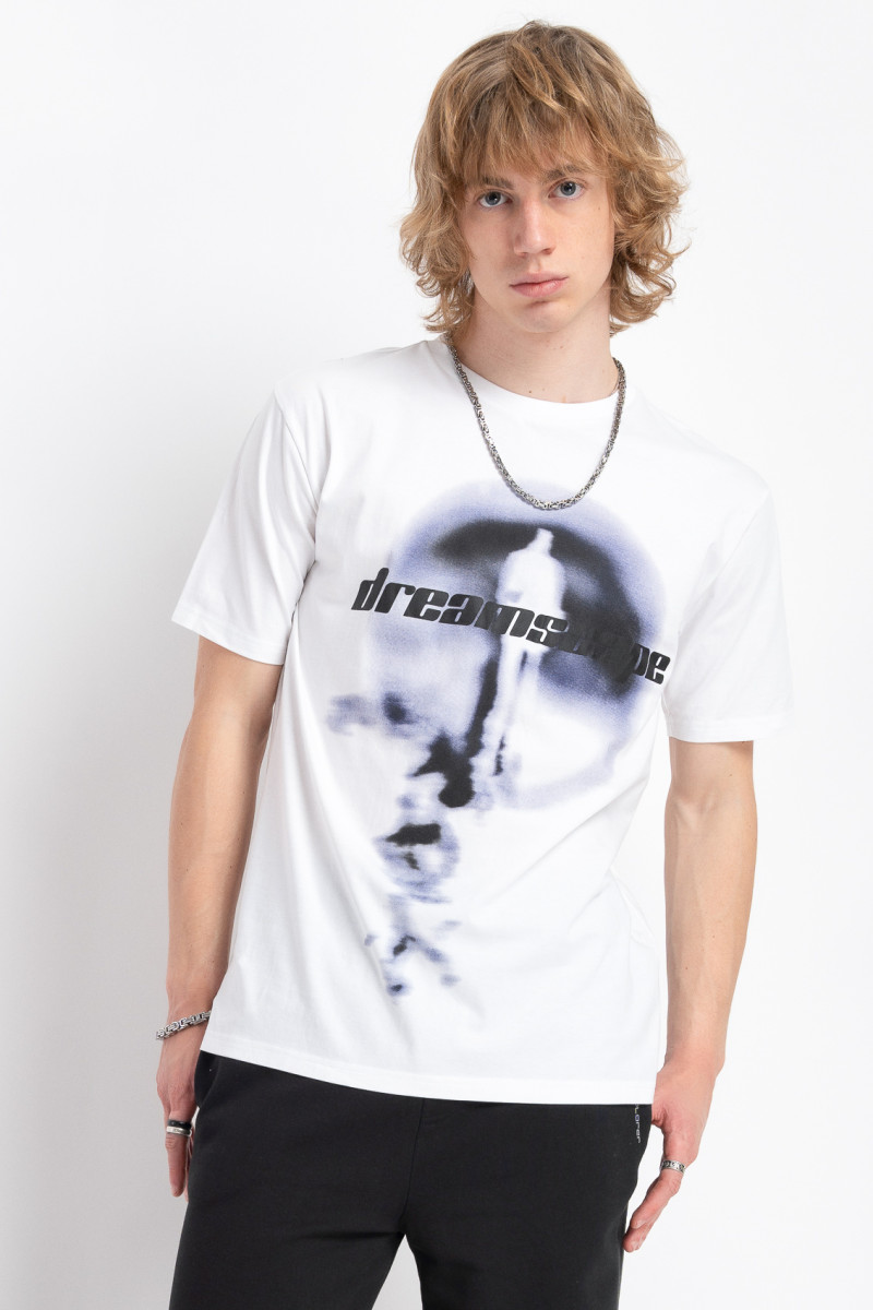 Biały t-shirt z autorską grafiką z przodu
