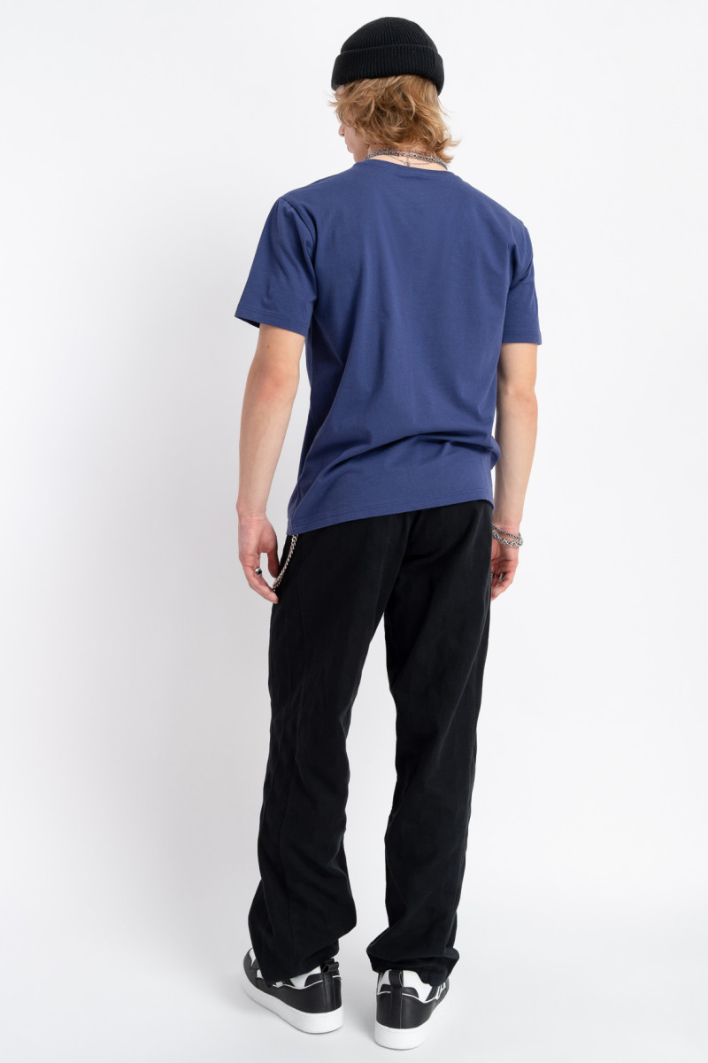 Granatowy t-shirt z minimalistyczną grafiką z przodu Granatowy t-shirt z minimalistyczną grafiką z przodu