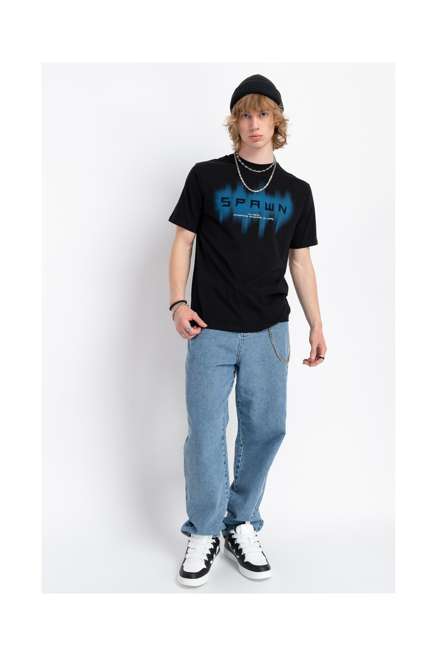 Niebieskie spodnie jeansowe o kroju BAGGY