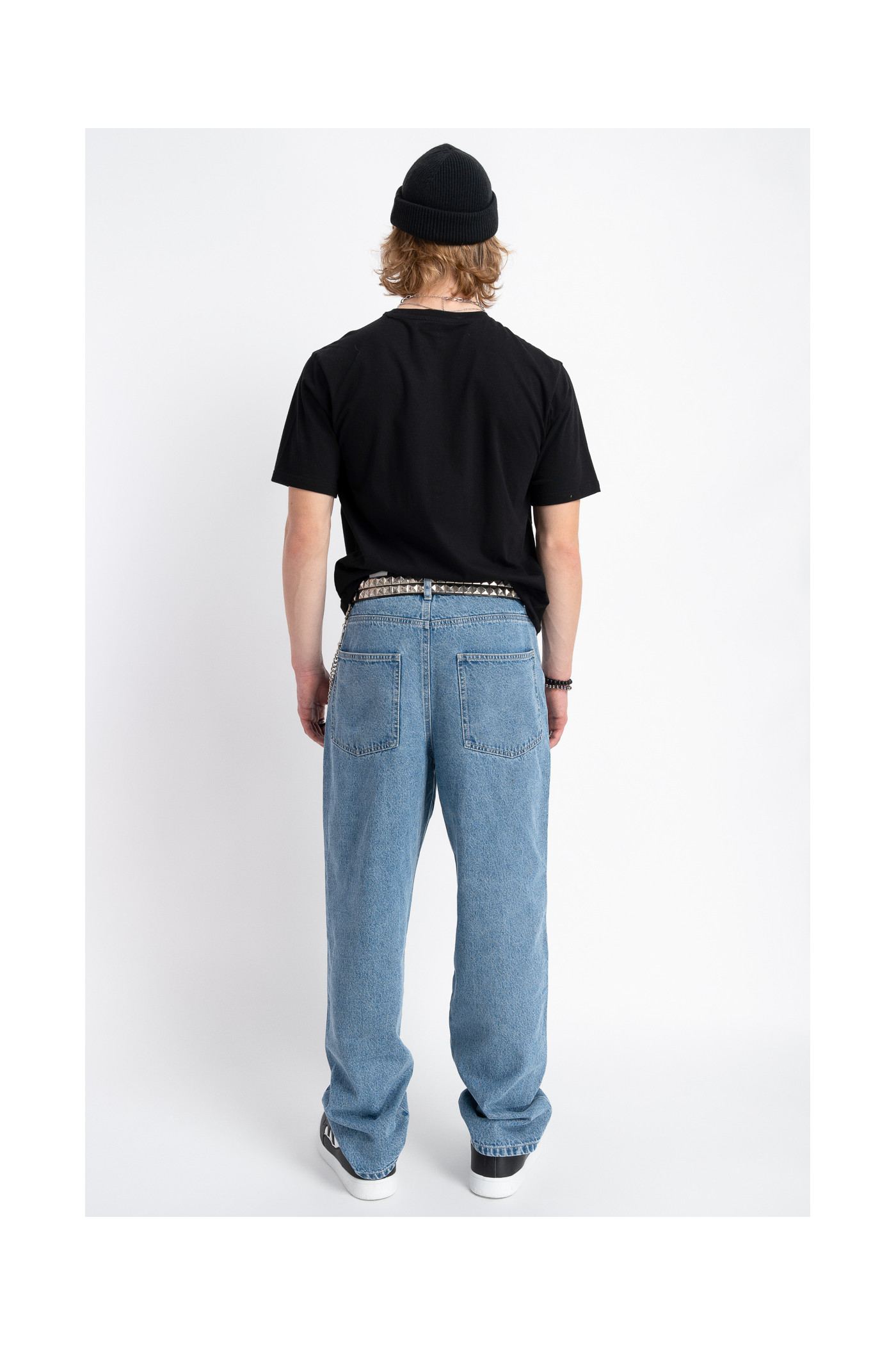 Niebieskie spodnie jeansowe o kroju BAGGY