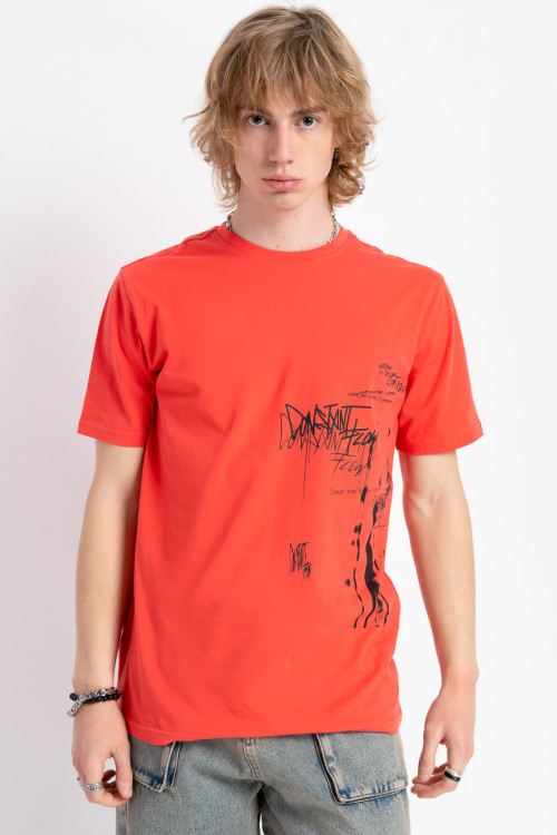 Czerwony t-shirt z autorską grafiką z przodu Czerwony t-shirt z autorską grafiką z przodu