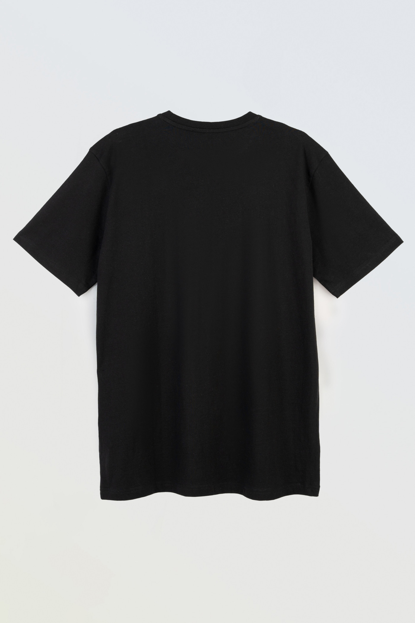 Czarny t-shirt z asymetryczną grafiką z przodu