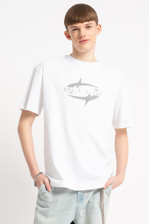 Biały t-shirt z autorską grafiką z przodu
