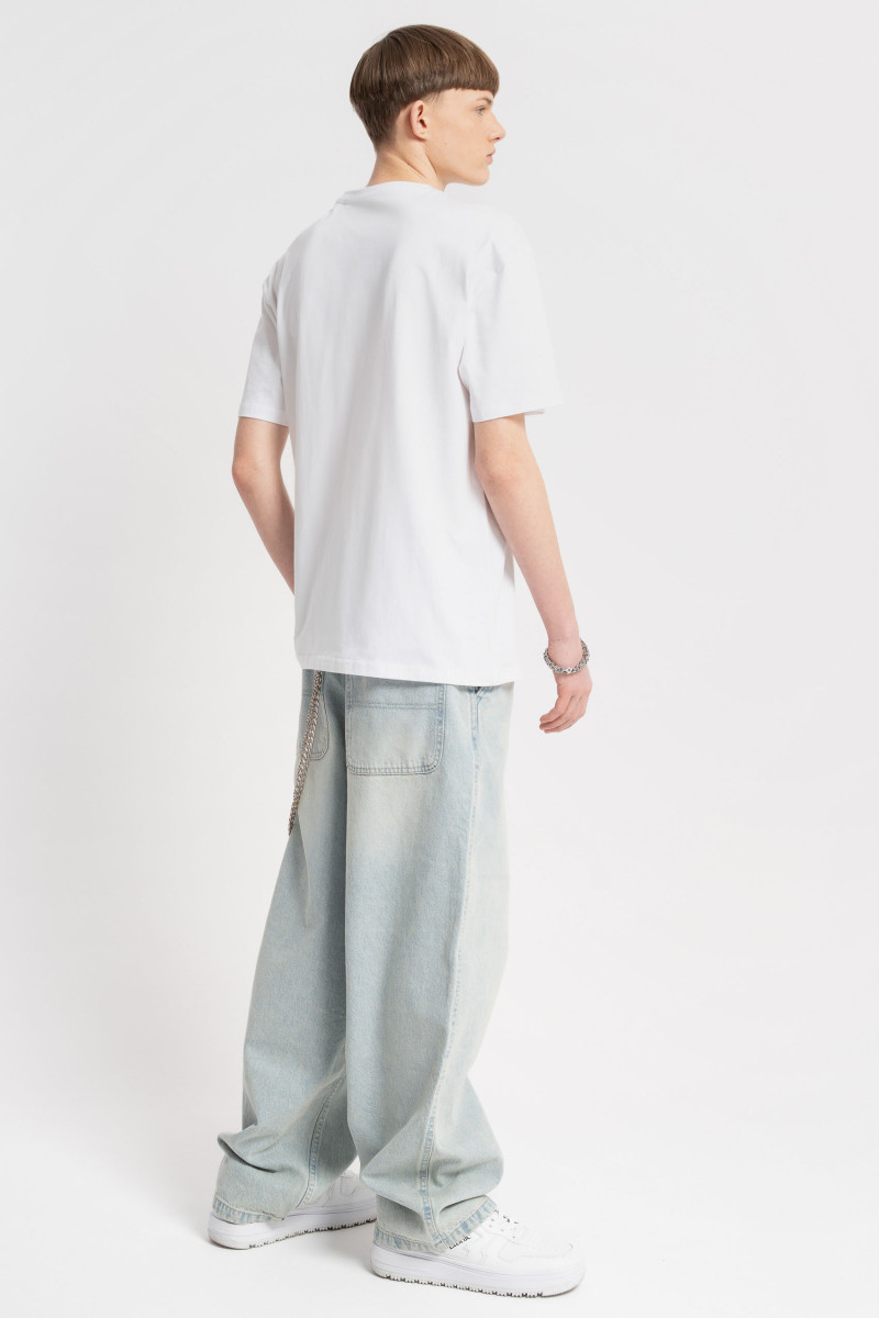Jasnoniebieskie spodnie jeansowe o kroju BAGGY