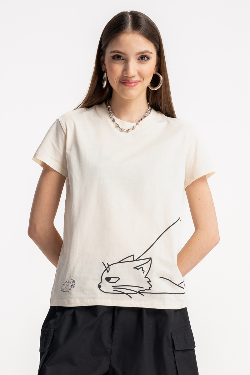 Beżowy t-shirt z autorską grafiką z przodu