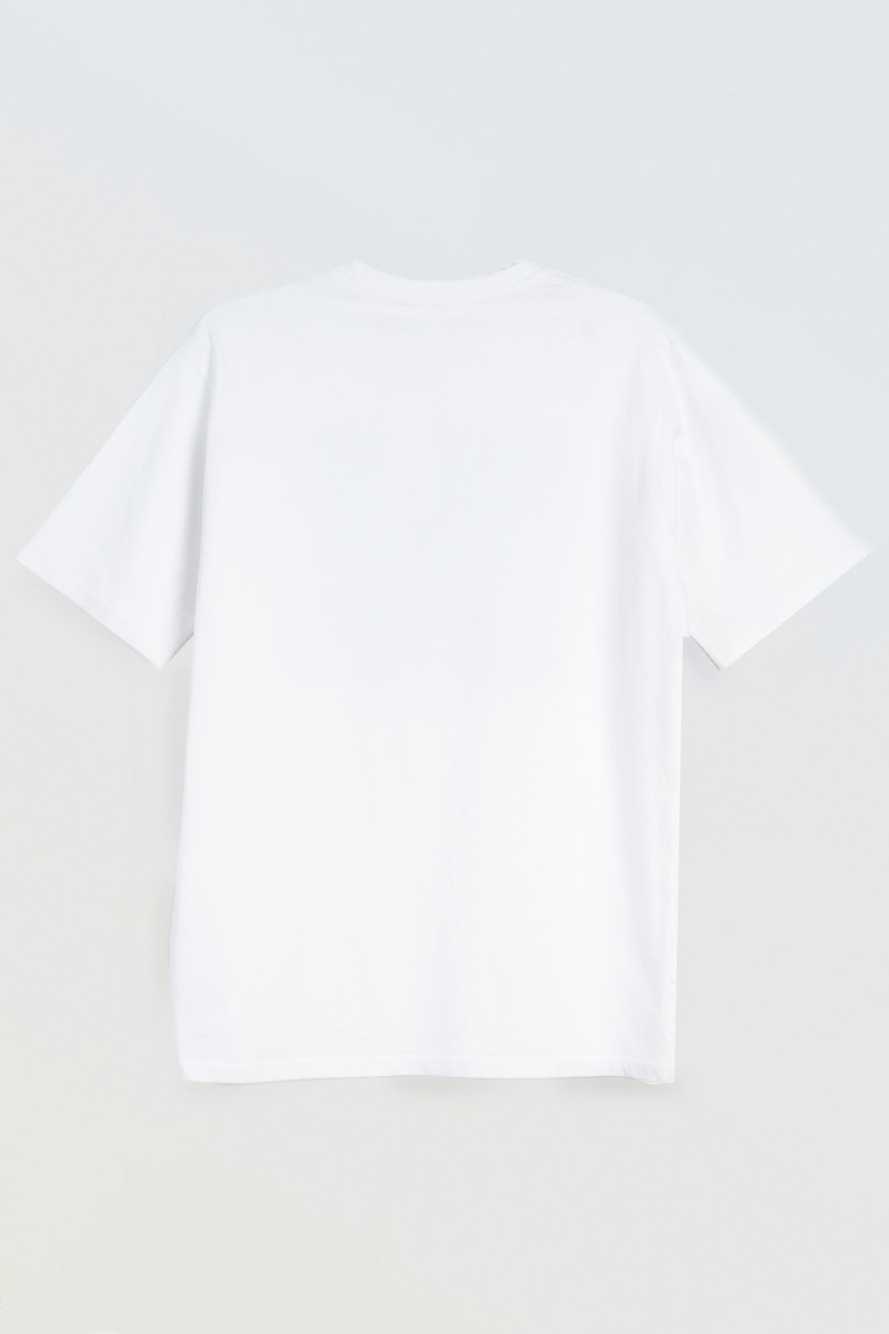 Biały t-shirt z autorską grafiką z przodu