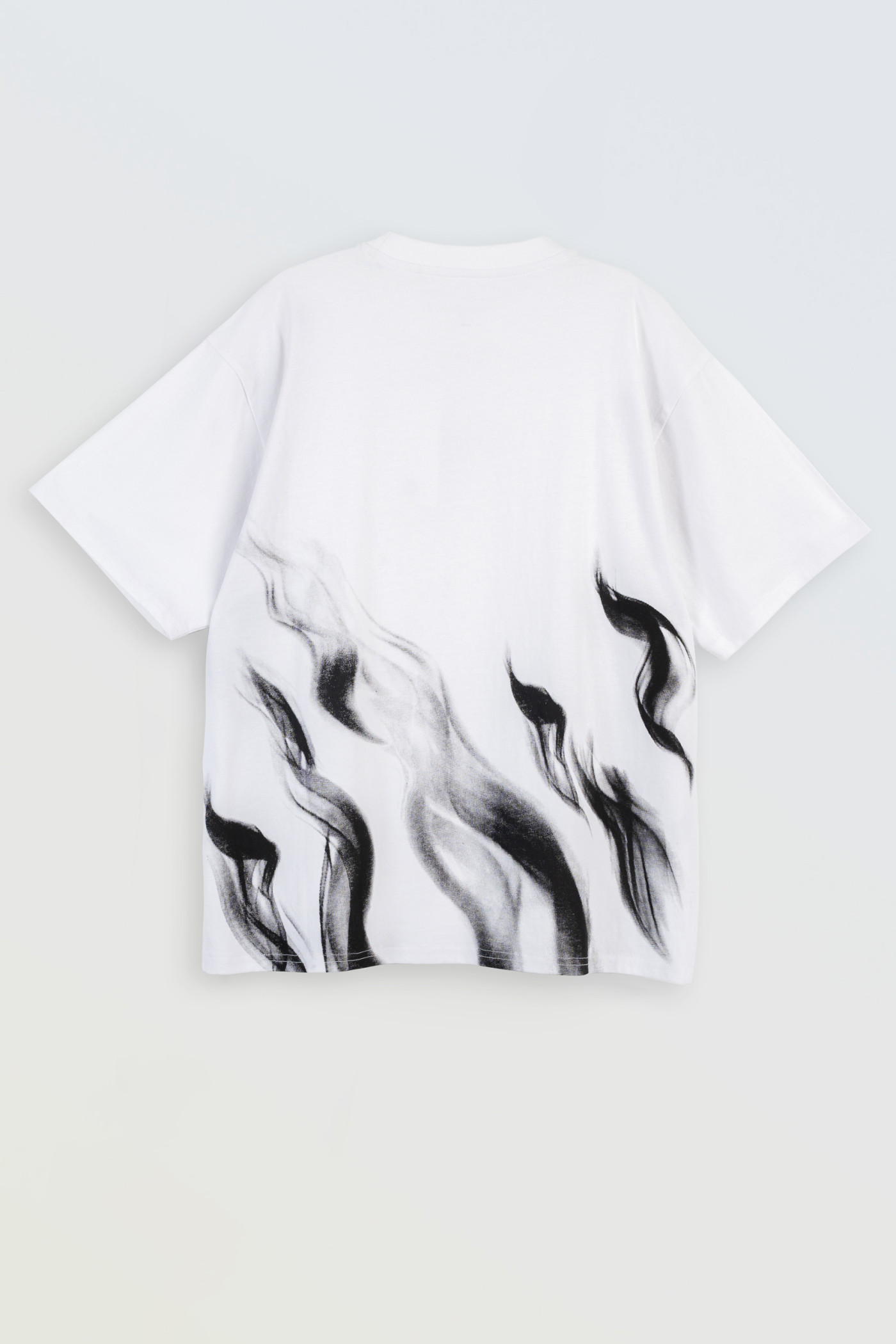 Biały t-shirt z kontrastową grafiką