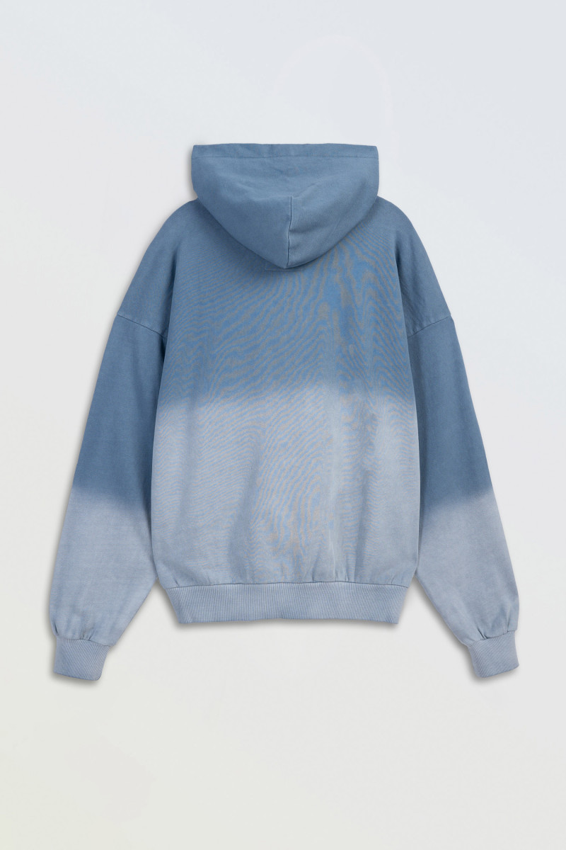 Niebieska bluza z kapturem z efektem ombre