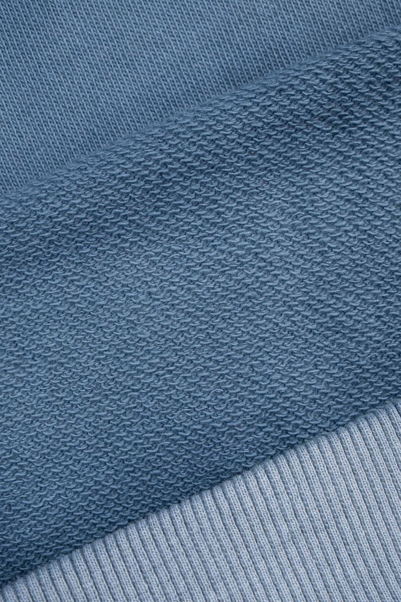 Niebieska bluza z kapturem z efektem ombre