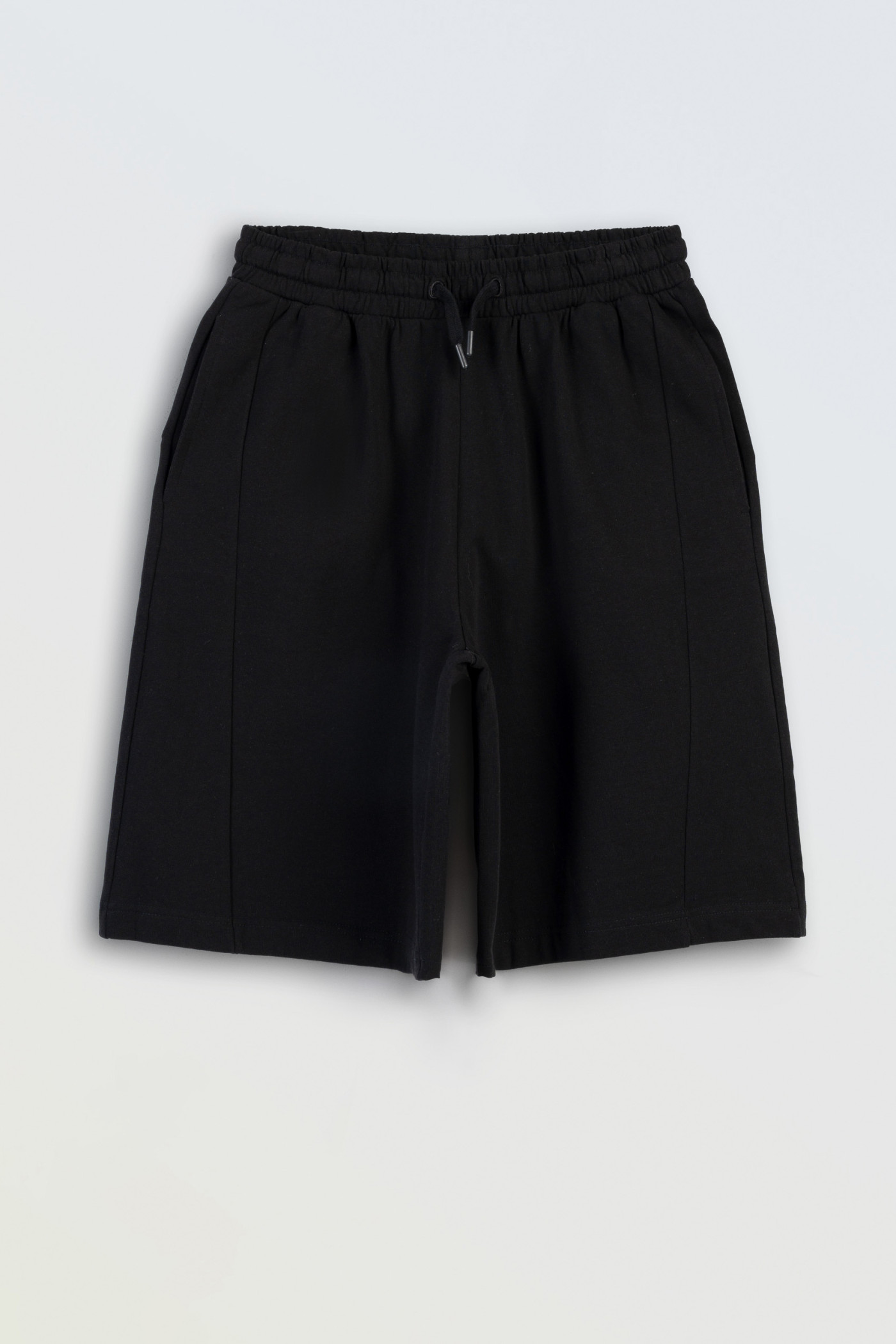 Czarne krótkie spodenki model JORTS