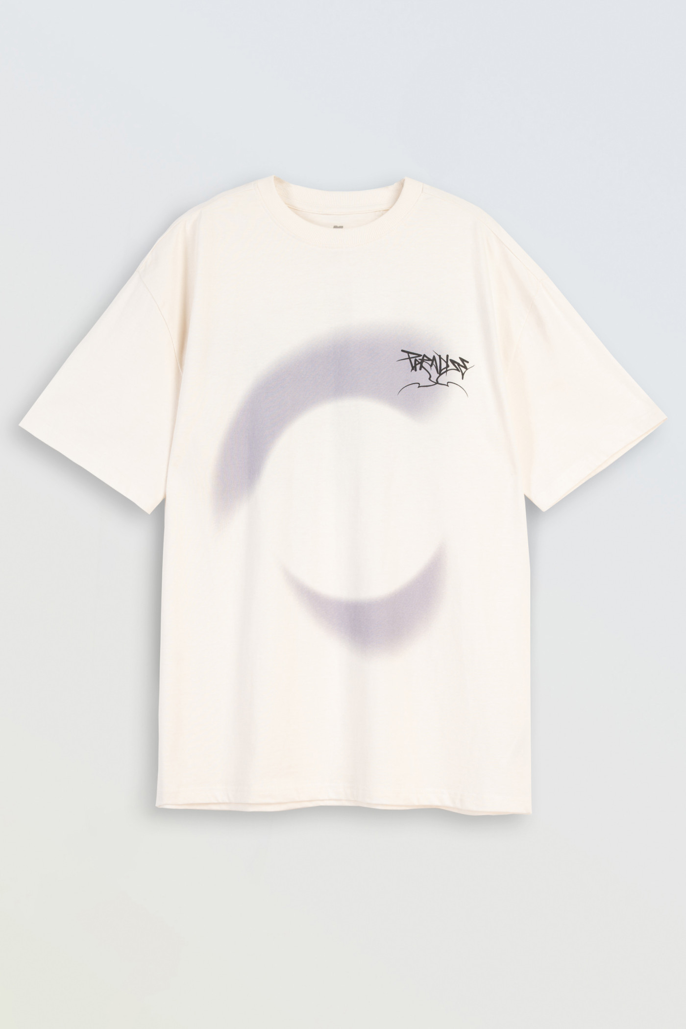 Kremowy t-shirt z autorskimi grafikami