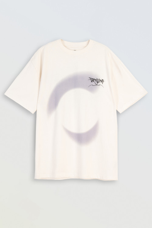 Kremowy t-shirt z autorskimi grafikami
