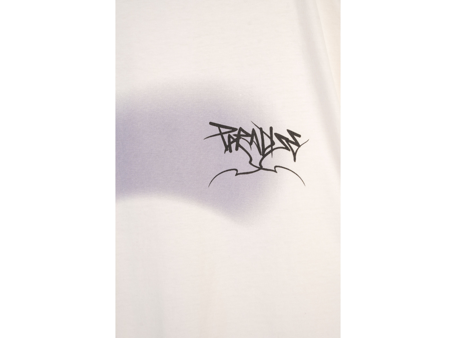 Kremowy t-shirt z autorskimi grafikami